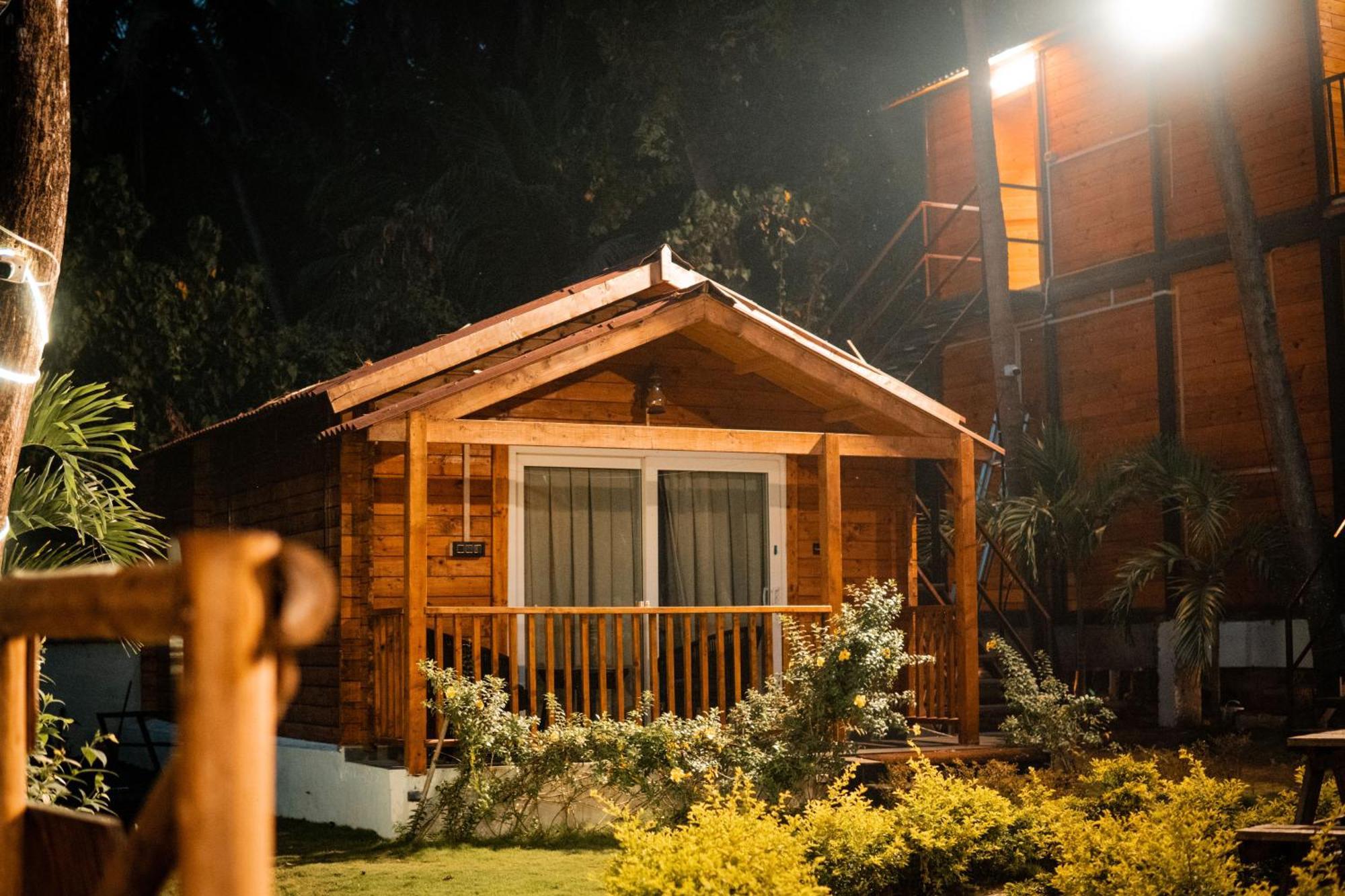 Tranquill Riverside Luxury Cottages With Bathtub, Кандолим Экстерьер фото